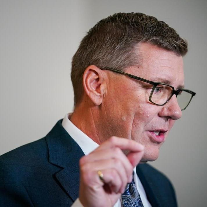 Saskatchewan Party would introduce change room policy if re-elected: Scott Moe